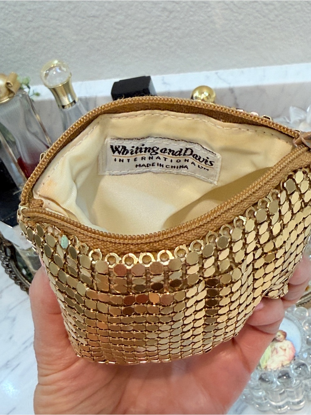 Whiting & Davis Gold Metal Mesh Padded Coin Purse - Picture 5 of 10